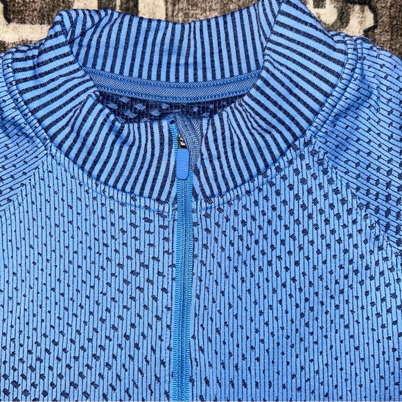 Lululemon Rest Less Cropped Half Zip Womens Size 6 Grid Wrapped Blue Nile Night - Picture 6 of 6